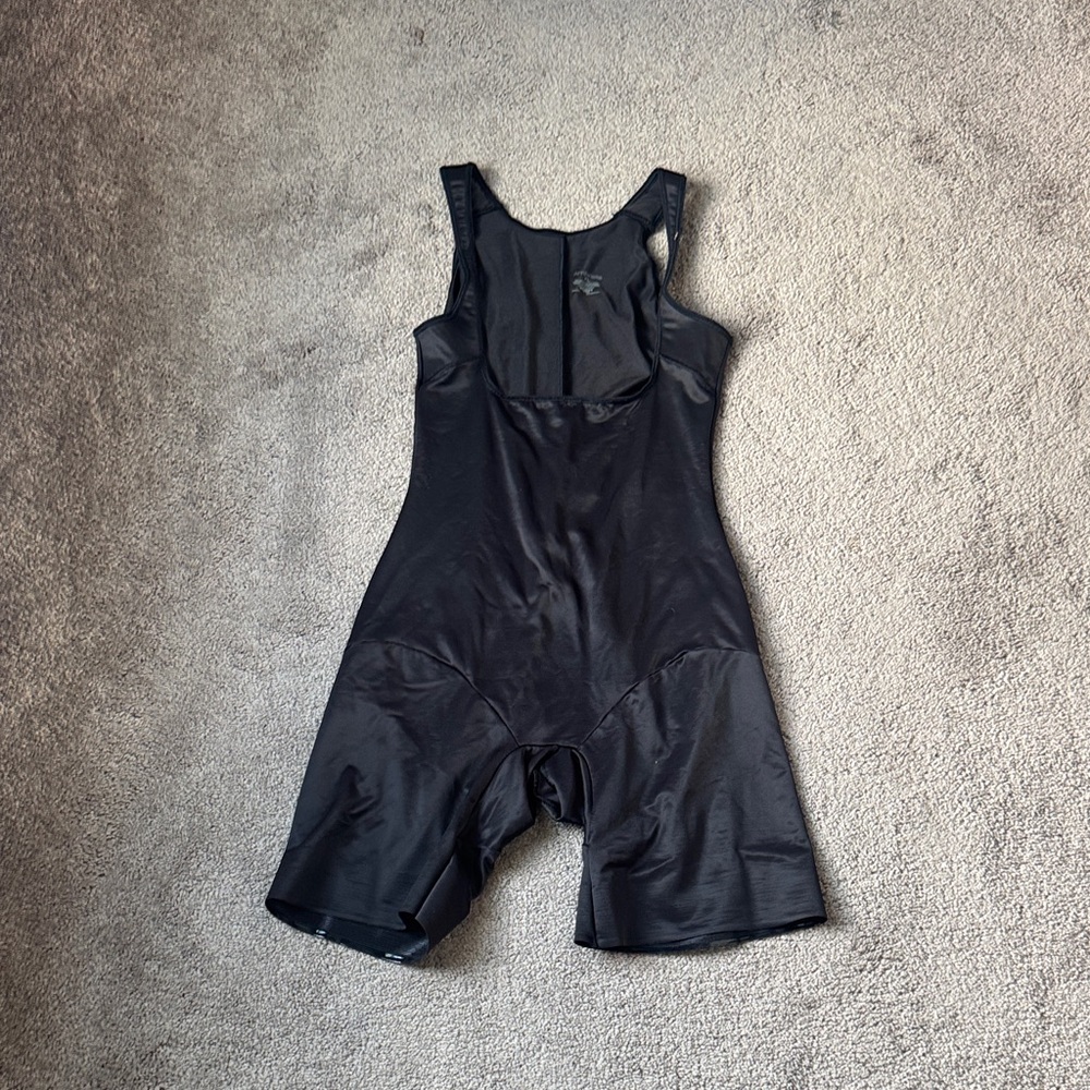 Ambrielle Black Firm Control Shapewear Bodysuit SIZE XL Open Bust Thigh Slimmer